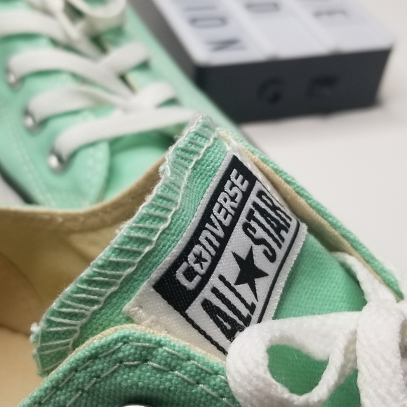 Converse - Picture 2 of 2